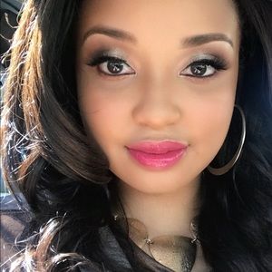 Meet your Posher, Francesca